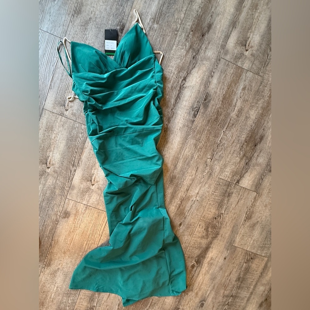 La Femme Emerald Green Ruched V-Neck Maxi Dress - Picture 4 of 8